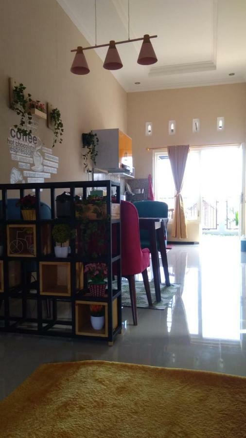 Homestay Wahyudi 1 Syariah Tlekung Εξωτερικό φωτογραφία